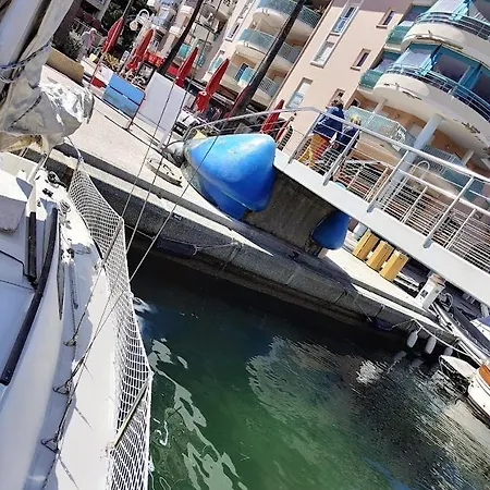 Jolis Voiliers De 6m Pour Experience Insolite Sur Port Et Port Santa Lucia St Raphael * Fréjus