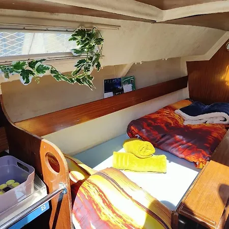 Πλωτό κατάλυμα Jolis Voiliers De 6m Pour Experience Insolite Sur Port Et Port Santa Lucia St Raphael *