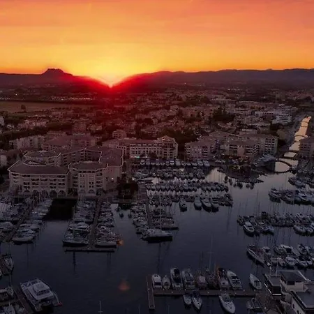 Πλωτό κατάλυμα Jolis Voiliers De 6m Pour Experience Insolite Sur Port Et Port Santa Lucia St Raphael Fréjus