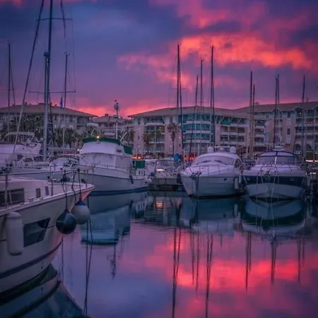 Jolis Voiliers De 6m Pour Experience Insolite Sur Port Et Port Santa Lucia St Raphael Fréjus
