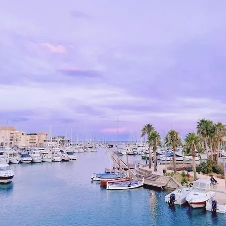 Πλωτό κατάλυμα Jolis Voiliers De 6m Pour Experience Insolite Sur Port Et Port Santa Lucia St Raphael